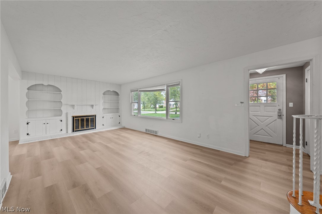 21204 Halworth Road Beachwood OH 44122