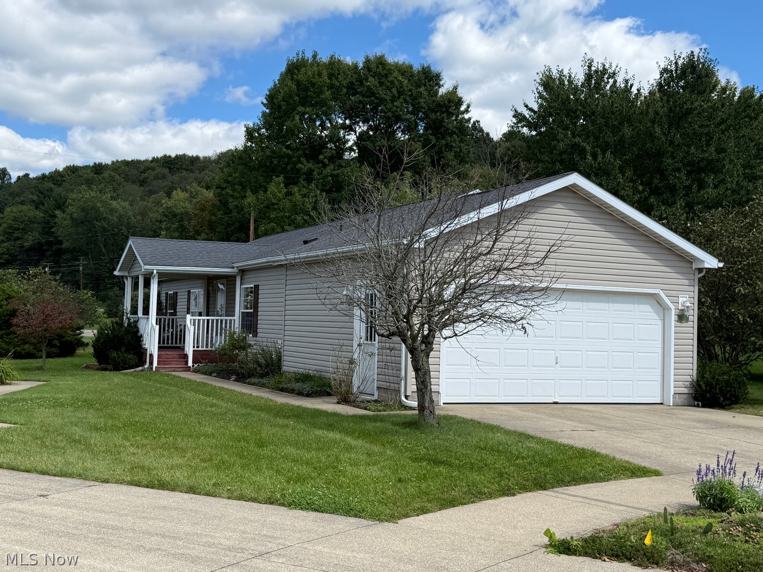 Dover OH, 223 NW Polaris Drive