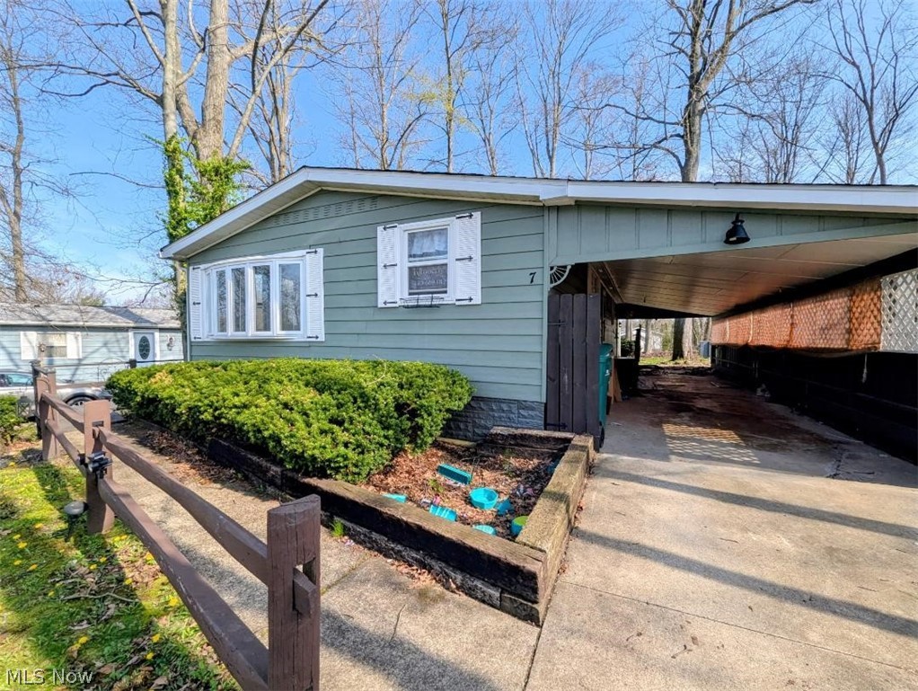 7 Cardinal Drive Hiram OH 44234