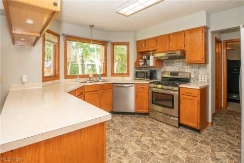 498 Herbert Road Akron OH 44312