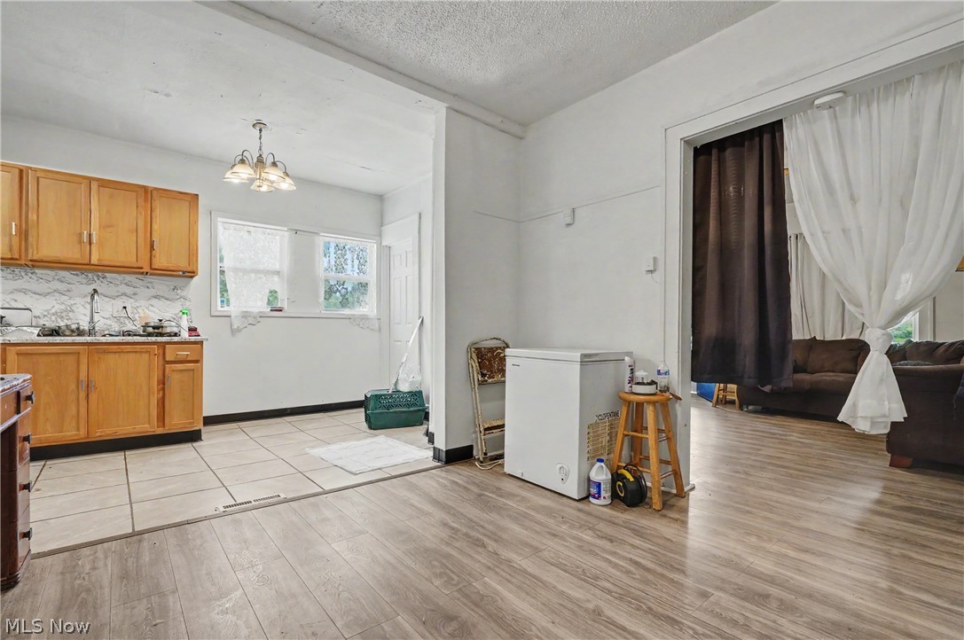 1536 Clay Street Youngstown OH 44506