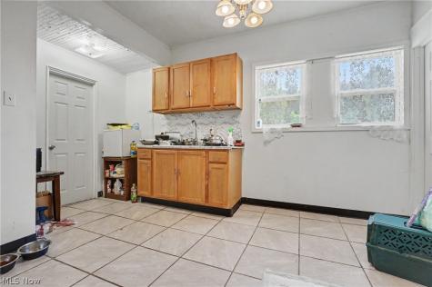 1536 Clay Street Youngstown OH 44506