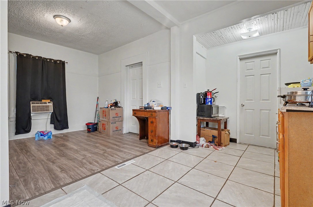 1536 Clay Street Youngstown OH 44506
