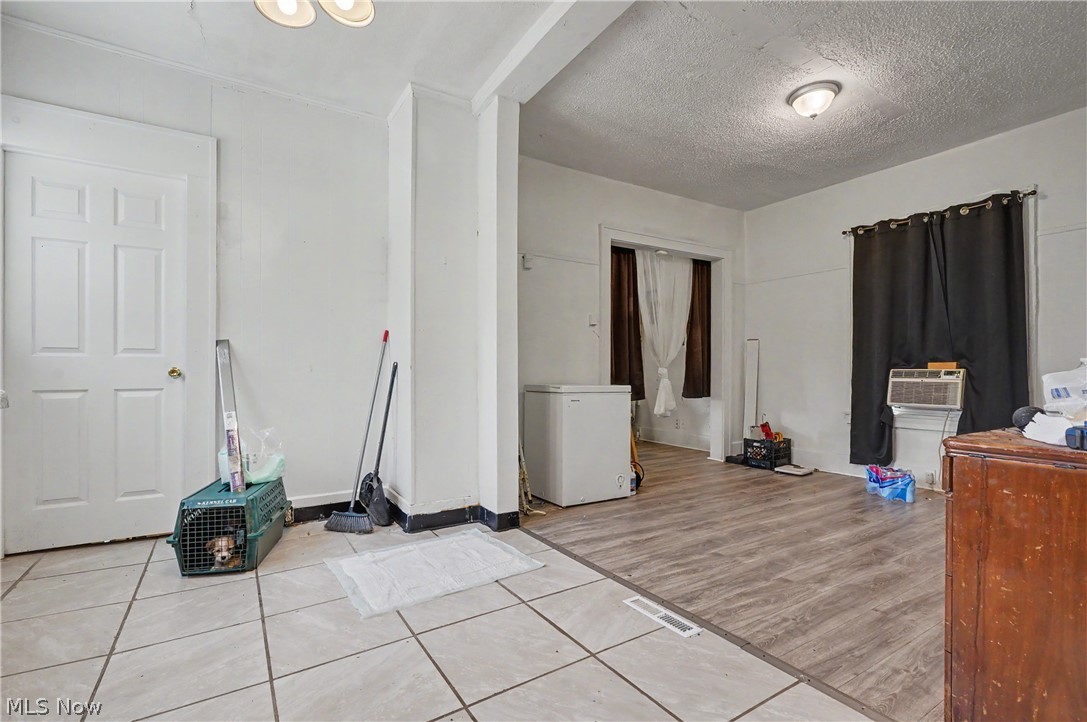1536 Clay Street Youngstown OH 44506