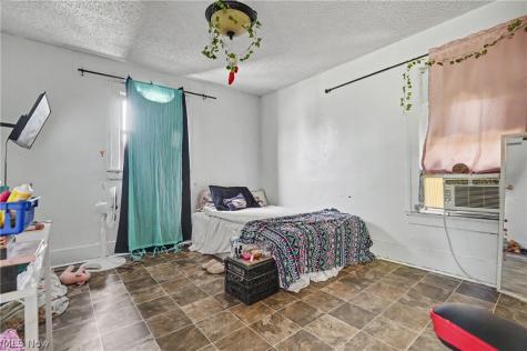 1536 Clay Street Youngstown OH 44506