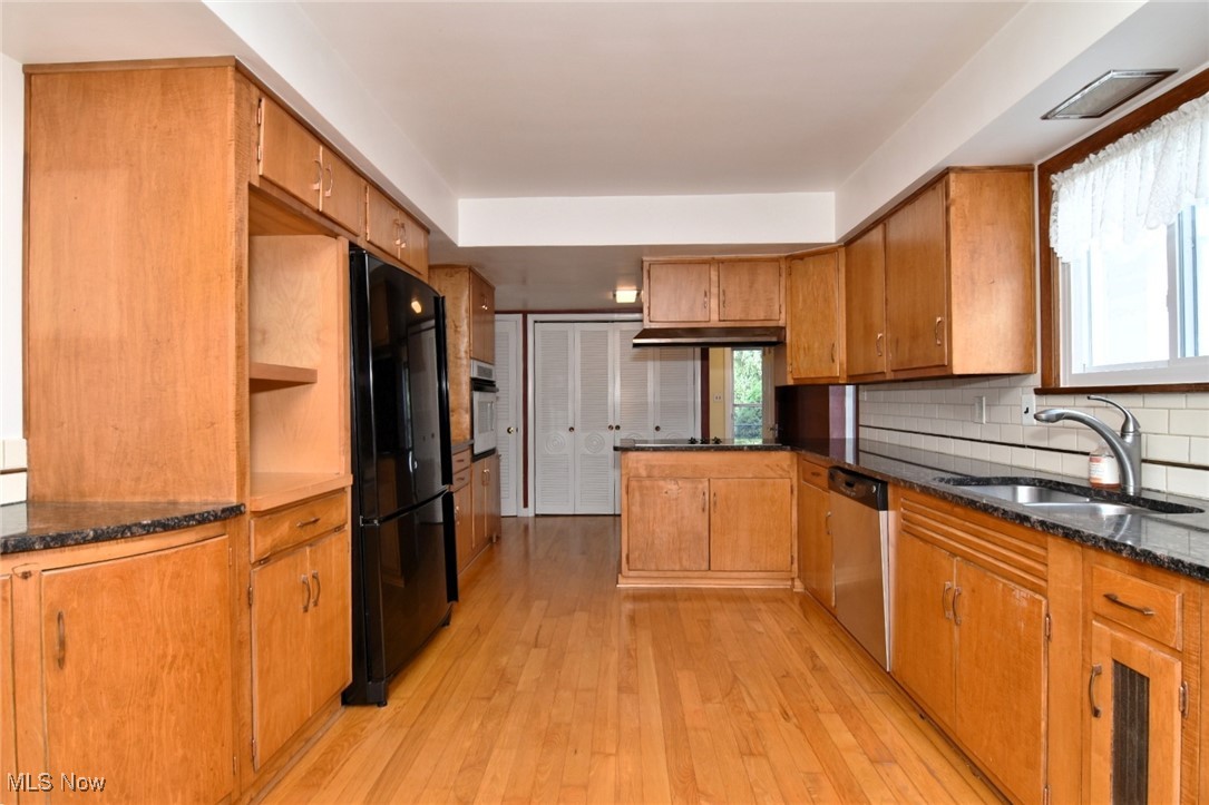 22844 Halburton Road Beachwood OH 44122