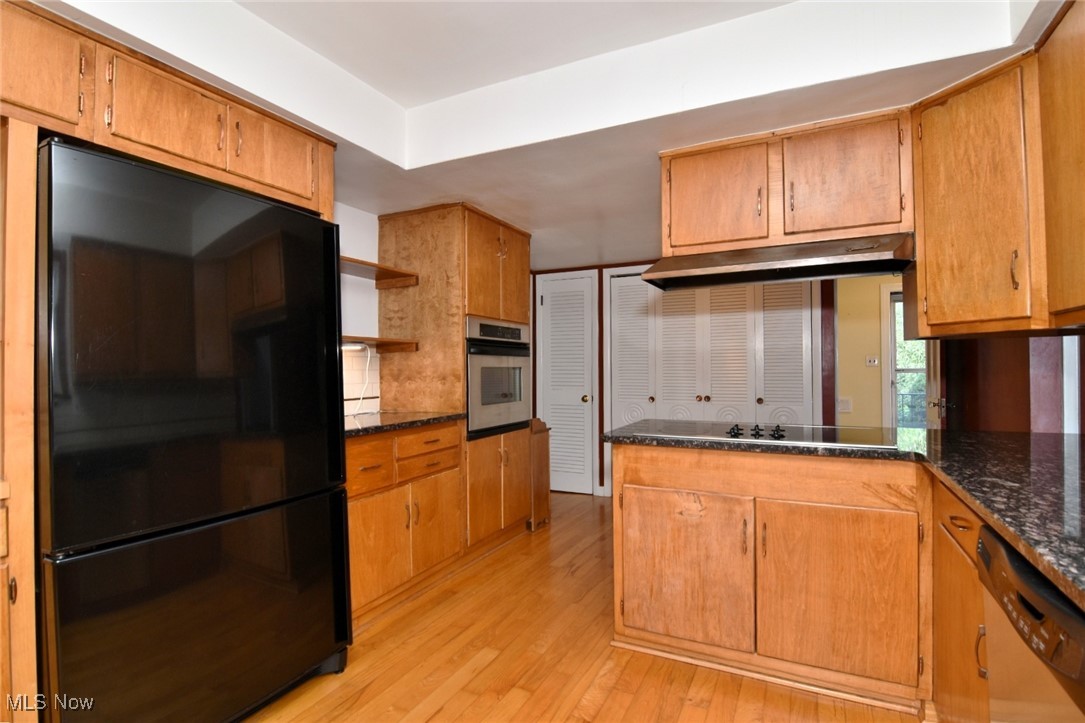 22844 Halburton Road Beachwood OH 44122