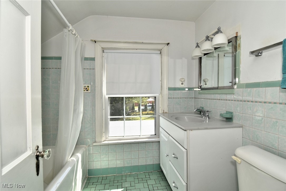 22844 Halburton Road Beachwood OH 44122