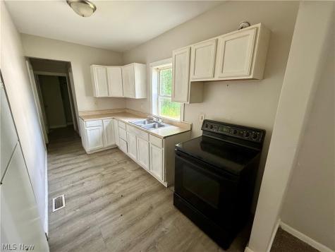 289 Sumner Court Akron OH 44311