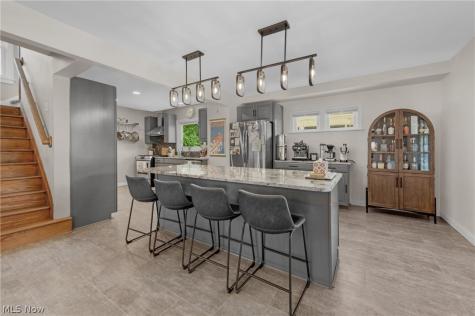 17400 Clifton Boulevard Lakewood OH 44107
