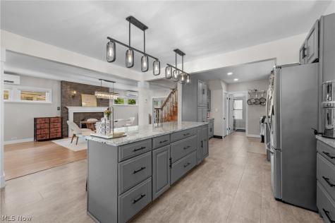17400 Clifton Boulevard Lakewood OH 44107