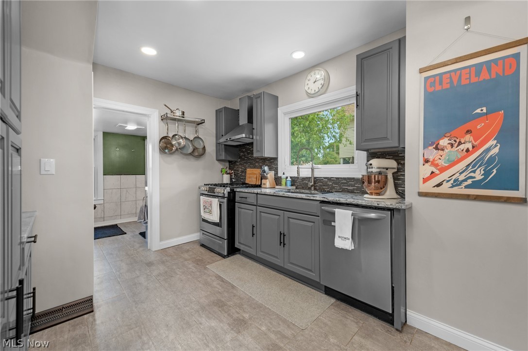 17400 Clifton Boulevard Lakewood OH 44107