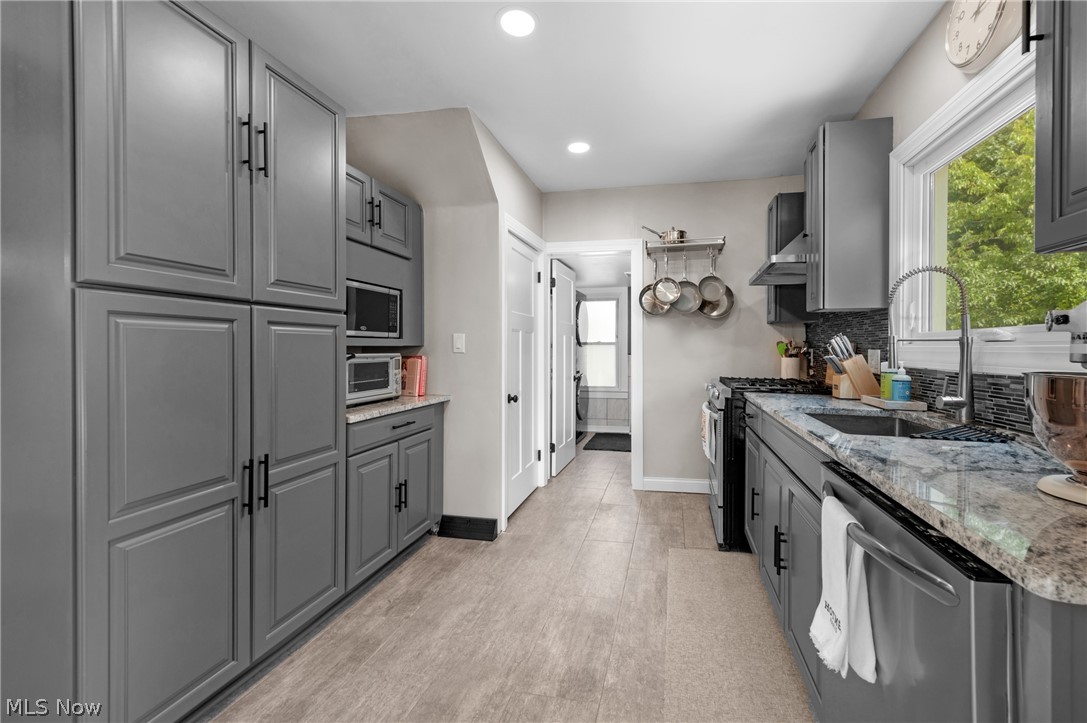 17400 Clifton Boulevard Lakewood OH 44107