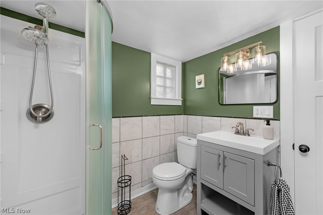 17400 Clifton Boulevard Lakewood OH 44107