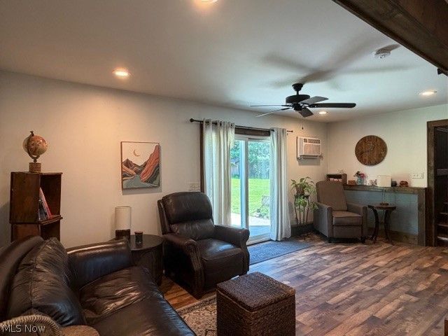 5548 Breezewood Circle NE Canton OH 44705