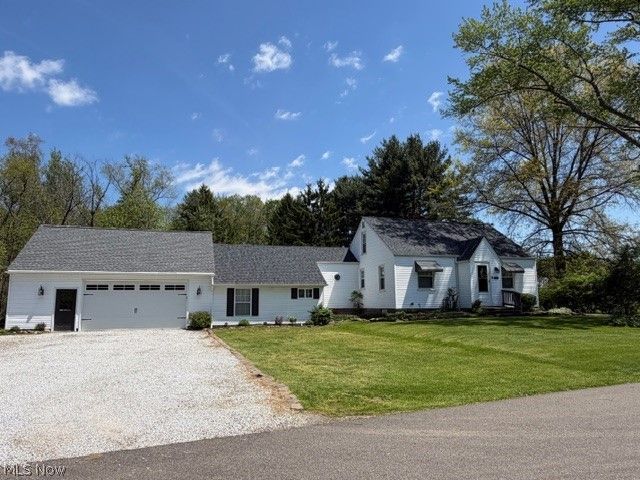 5548 Breezewood Circle NE Canton OH 44705