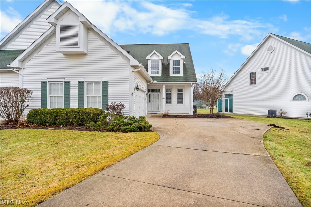 25 Golf View Lane North Olmsted OH 44070