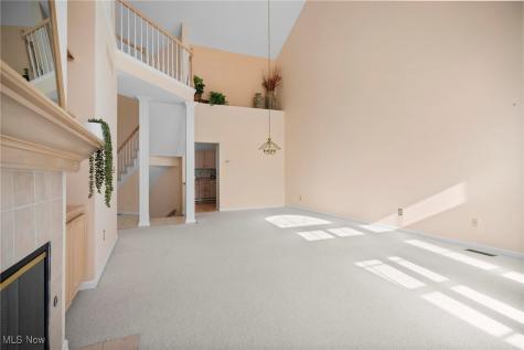 25 Golf View Lane North Olmsted OH 44070