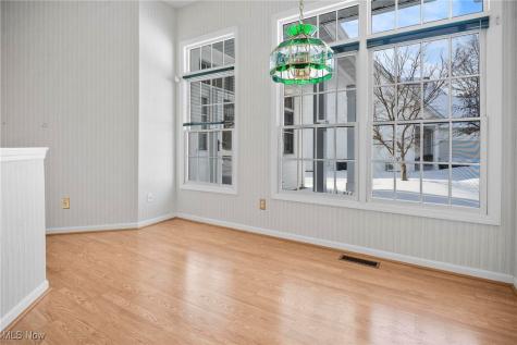 25 Golf View Lane North Olmsted OH 44070