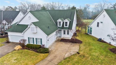 25 Golf View Lane North Olmsted OH 44070