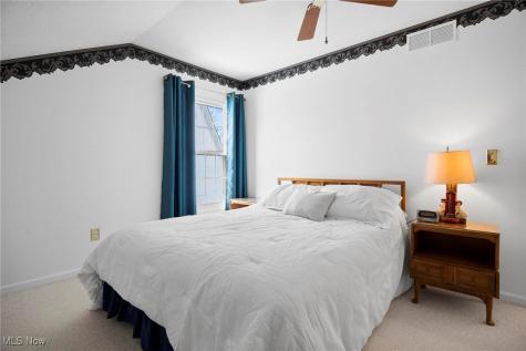 25 Golf View Lane North Olmsted OH 44070