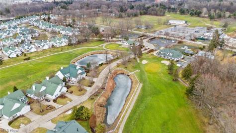 25 Golf View Lane North Olmsted OH 44070