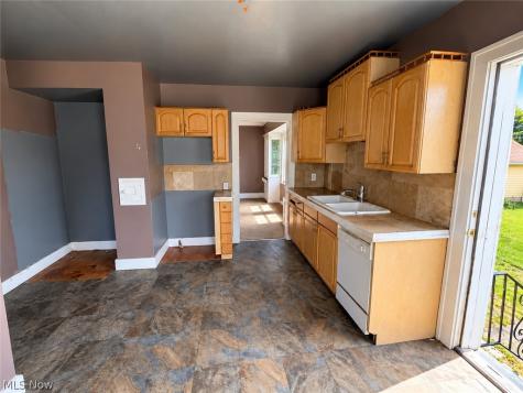 13312 Alvin Avenue Garfield Heights OH 44105