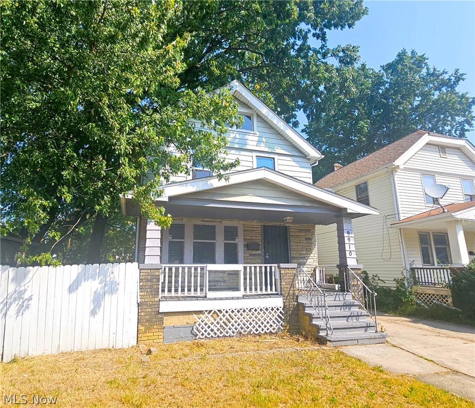 9910 Zimmer Avenue Cleveland OH 44102