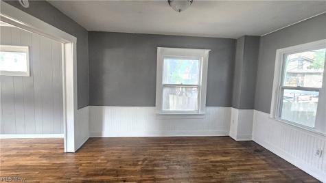9910 Zimmer Avenue Cleveland OH 44102