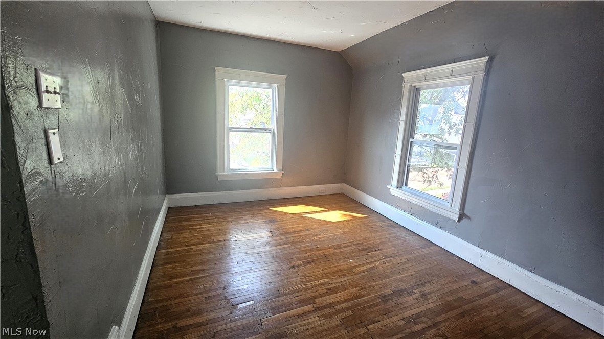 9910 Zimmer Avenue Cleveland OH 44102