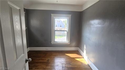 9910 Zimmer Avenue Cleveland OH 44102