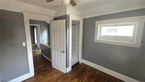 9910 Zimmer Avenue Cleveland OH 44102