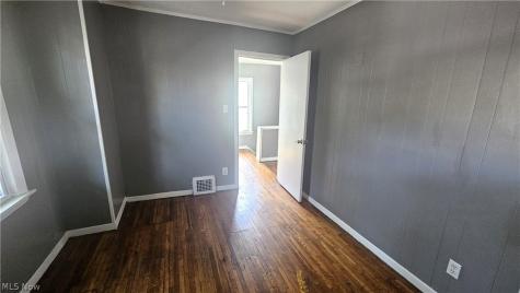 9910 Zimmer Avenue Cleveland OH 44102