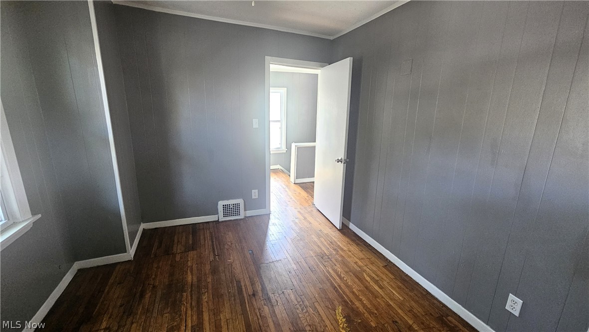 9910 Zimmer Avenue Cleveland OH 44102