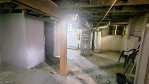 9910 Zimmer Avenue Cleveland OH 44102