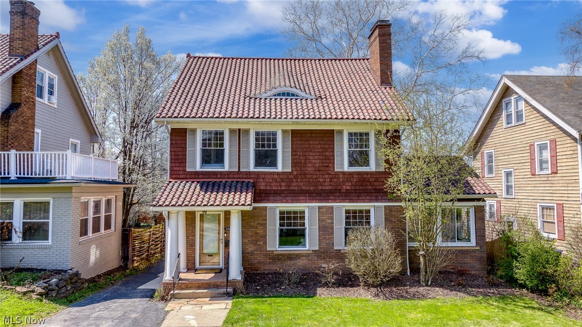 2212 Delaware Drive Cleveland Heights OH 44106