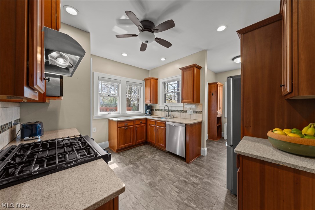 2212 Delaware Drive Cleveland Heights OH 44106