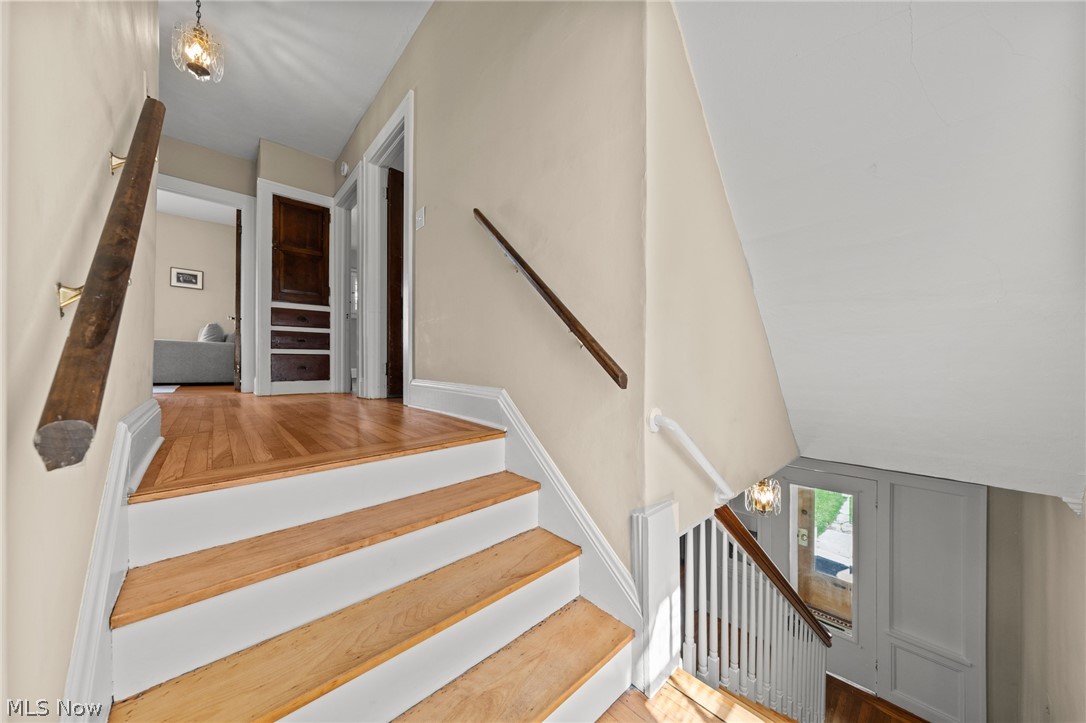 2212 Delaware Drive Cleveland Heights OH 44106