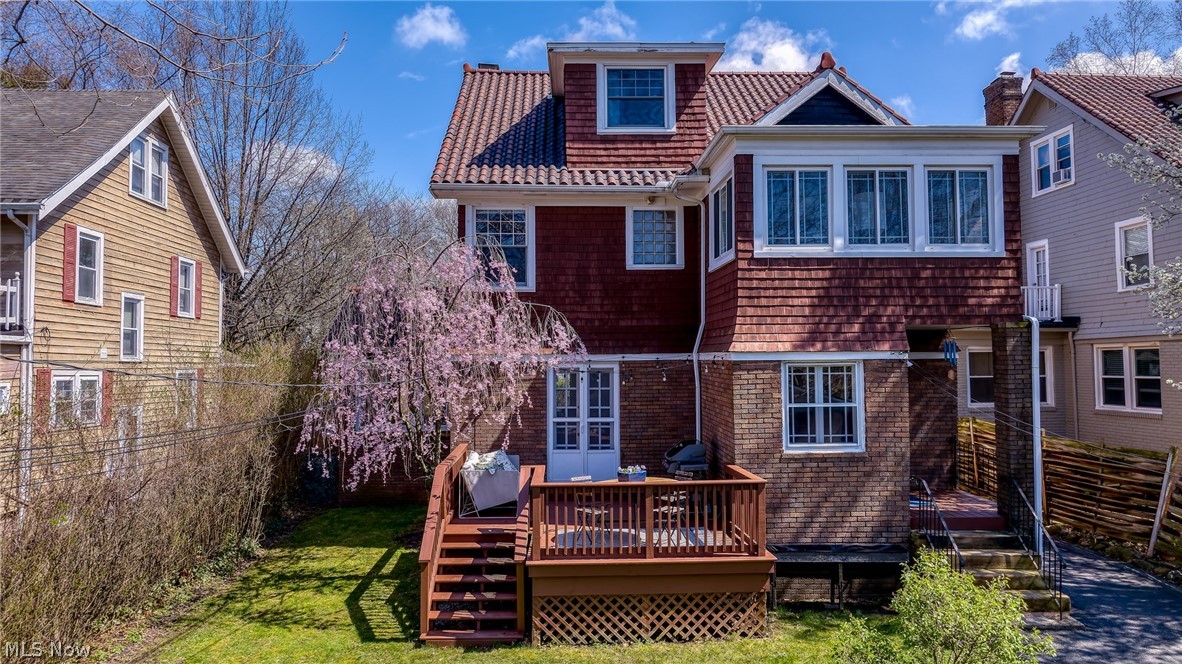 2212 Delaware Drive Cleveland Heights OH 44106