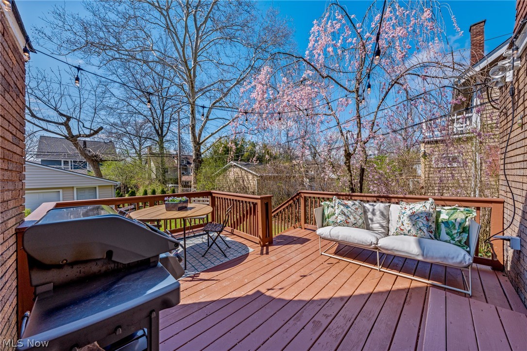 2212 Delaware Drive Cleveland Heights OH 44106
