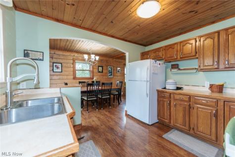 3443 W Britton Road Burbank OH 44214