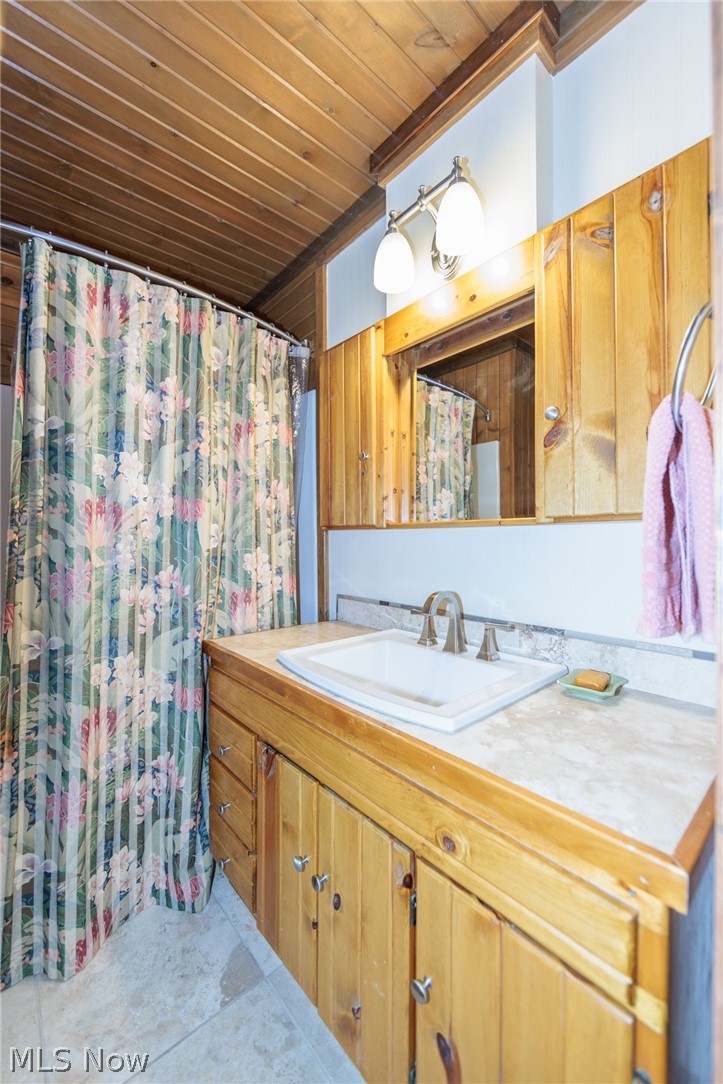 3443 W Britton Road Burbank OH 44214