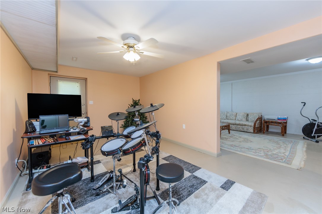 3443 W Britton Road Burbank OH 44214