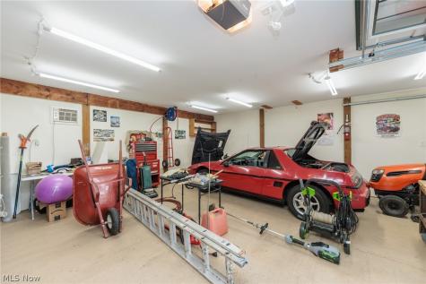 3443 W Britton Road Burbank OH 44214