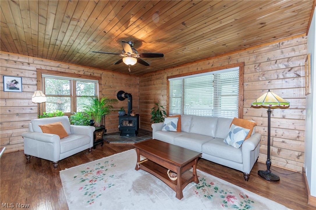 3443 W Britton Road Burbank OH 44214