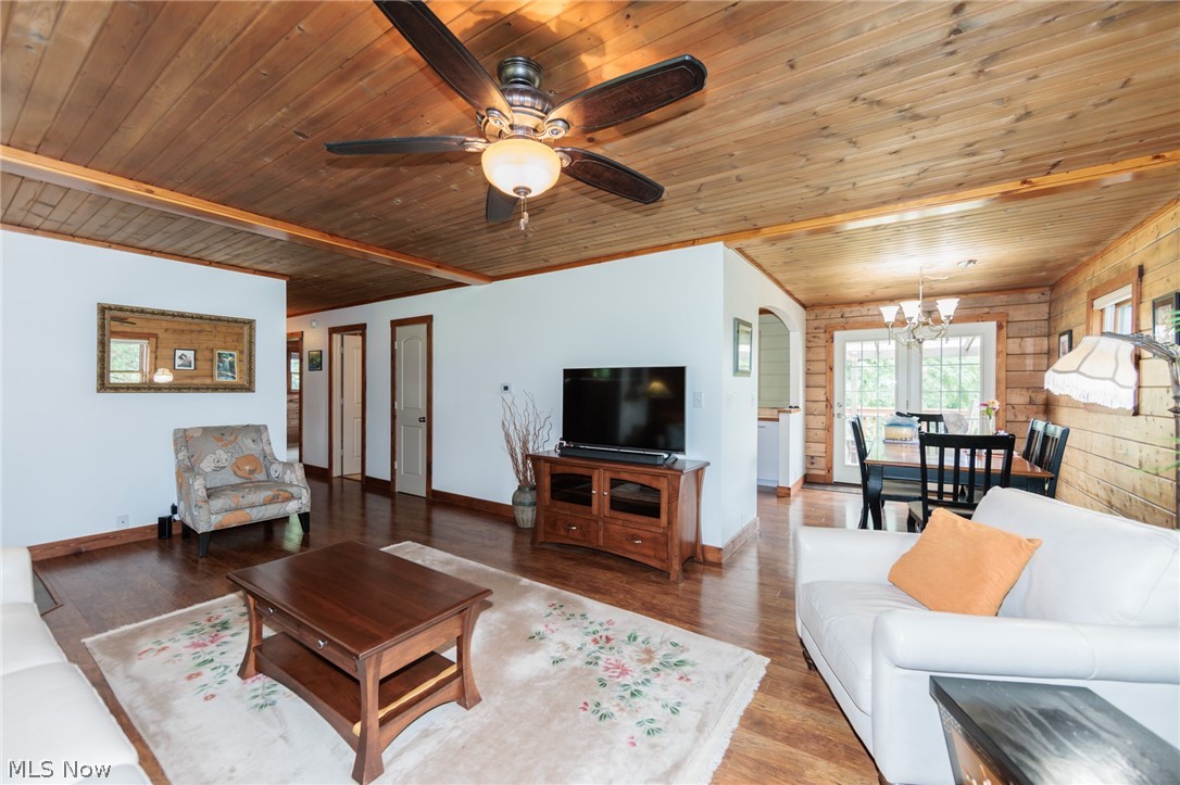 3443 W Britton Road Burbank OH 44214
