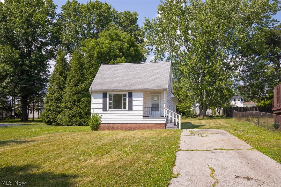 12827 Fruitside Road Garfield Heights OH 44125