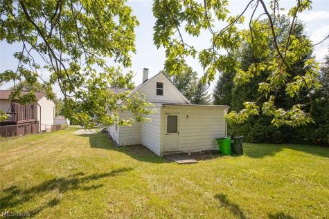 12827 Fruitside Road Garfield Heights OH 44125