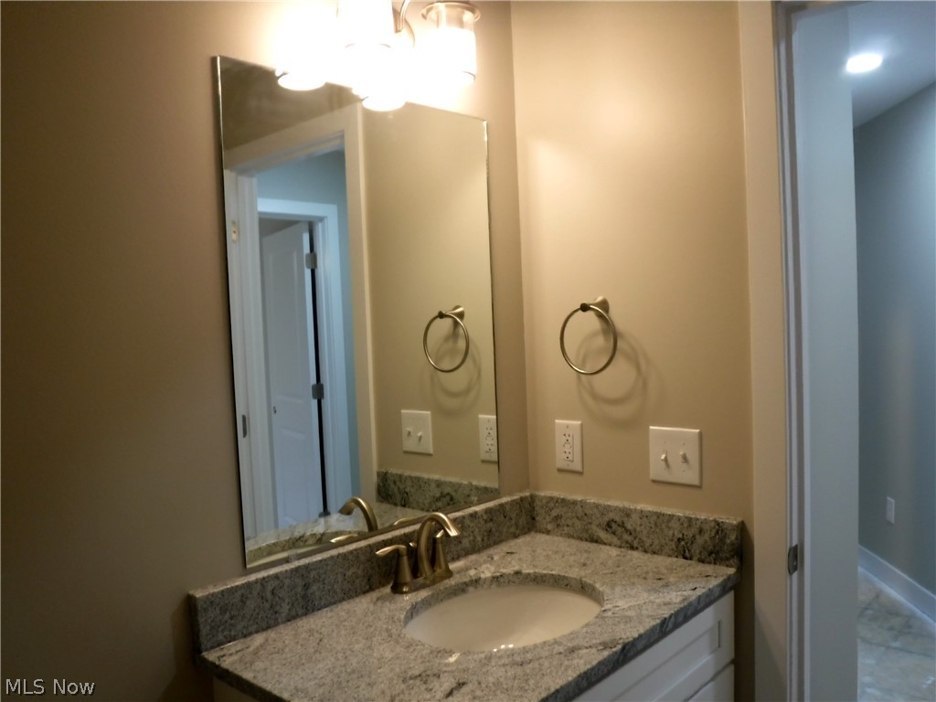 16298 Weathervane Drive Middlefield OH 44062