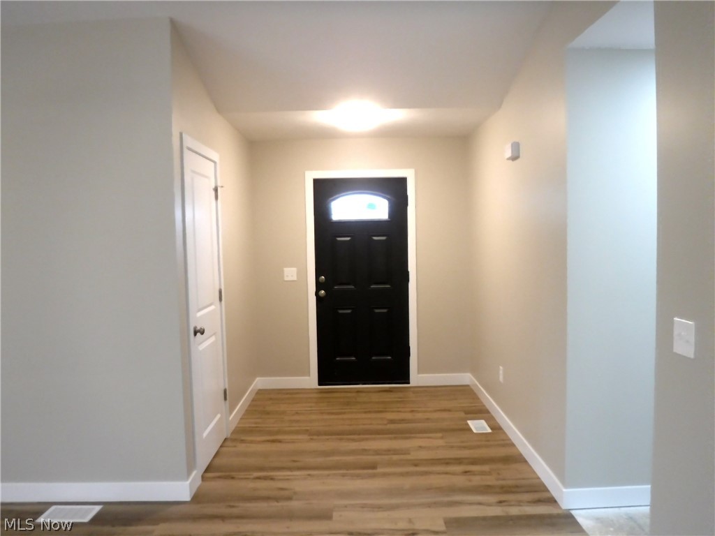 16298 Weathervane Drive Middlefield OH 44062